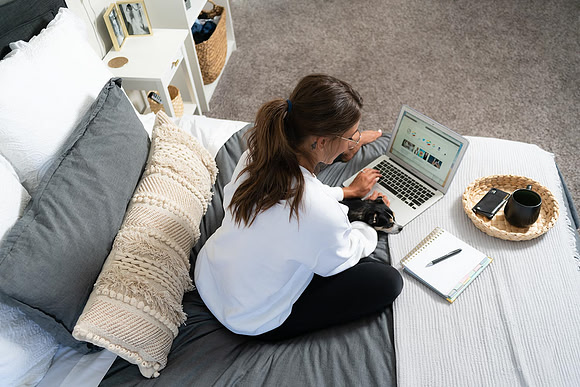 overhead-home-office-laptop-scene-los-angeles