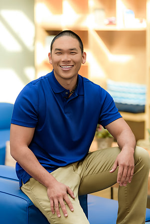 male-professional-branding-portrait-in-blue-polo-los-angeles