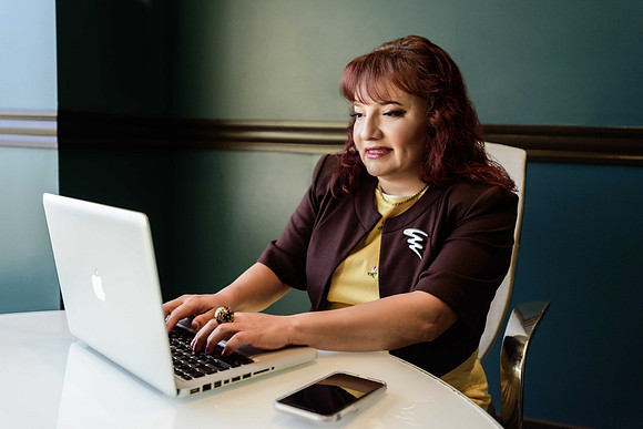 professional-woman-working-on-laptop-los-angeles