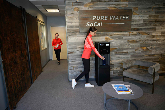 water-service-lifestyle-demonstration-los-angeles