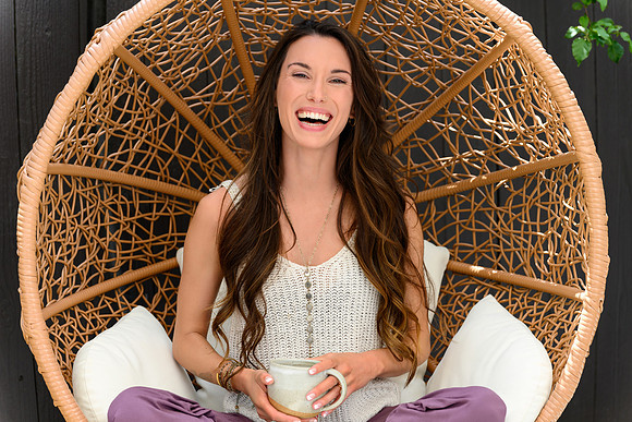 joyful-wellness-portrait-in-hanging-chair-los-angeles